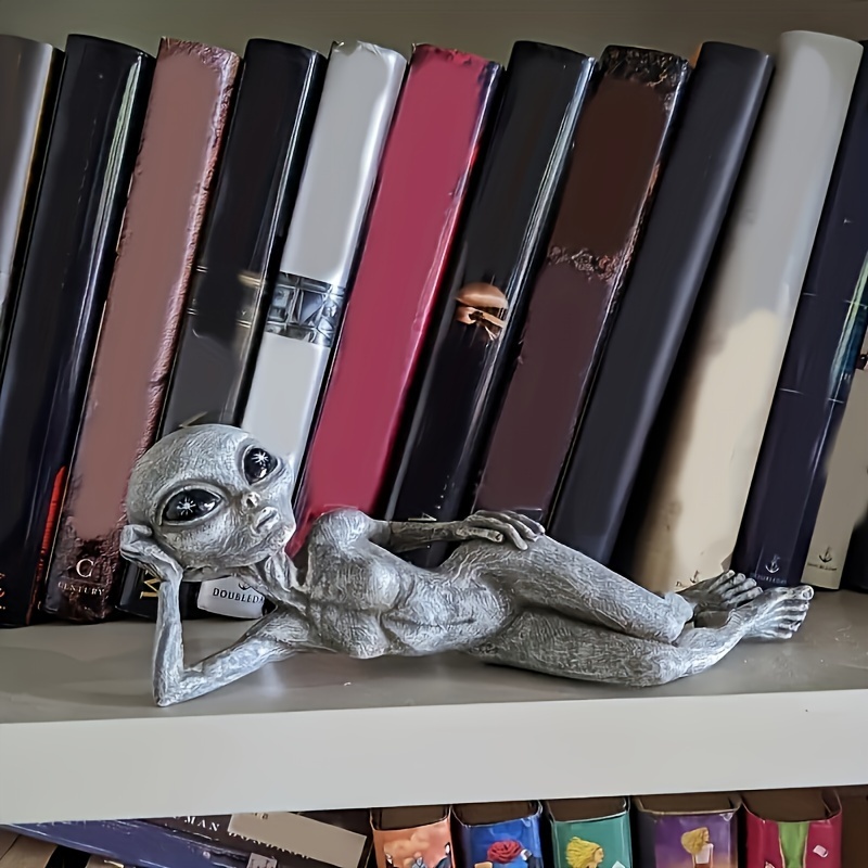 

Unique Alien Figurine - Resin Home Decor, Perfect Gift For Movie Collectors & Fans Figurines Home Decor Alien Decor