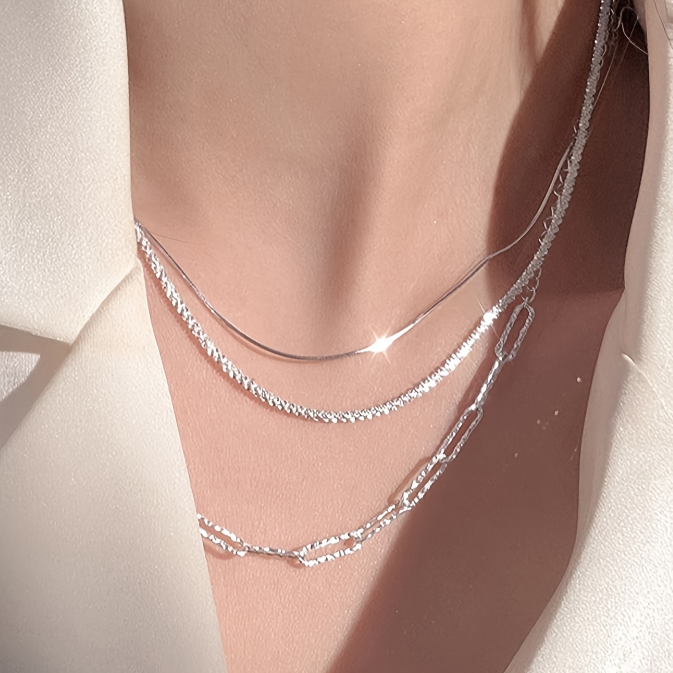

3pcs Bling Bling Simple Style Multilayer Necklace Bright Silver Necklace Set Stacking Necklace Jewelry For Dating Party