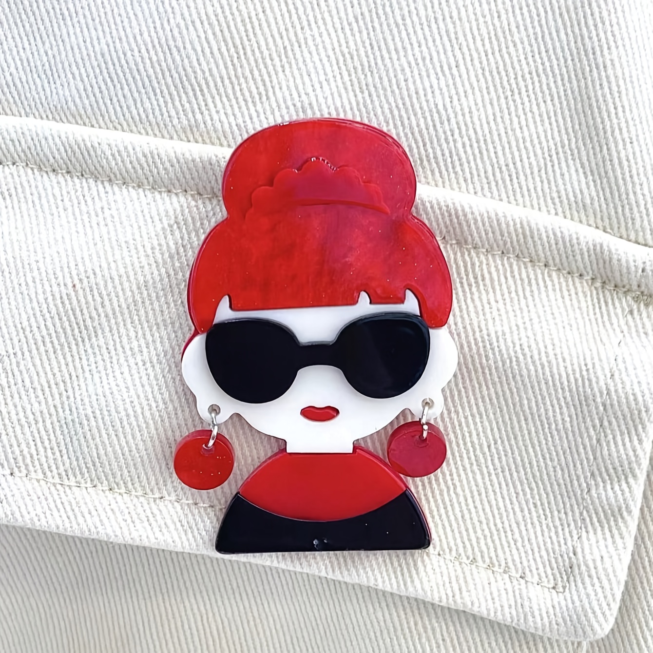 Image of 2d Flat, 1pc Creative Cute Acrylic Cartoon Fashion Glasses Girl Personality High-end Fashion Accessory Pin For Clothing And Bags