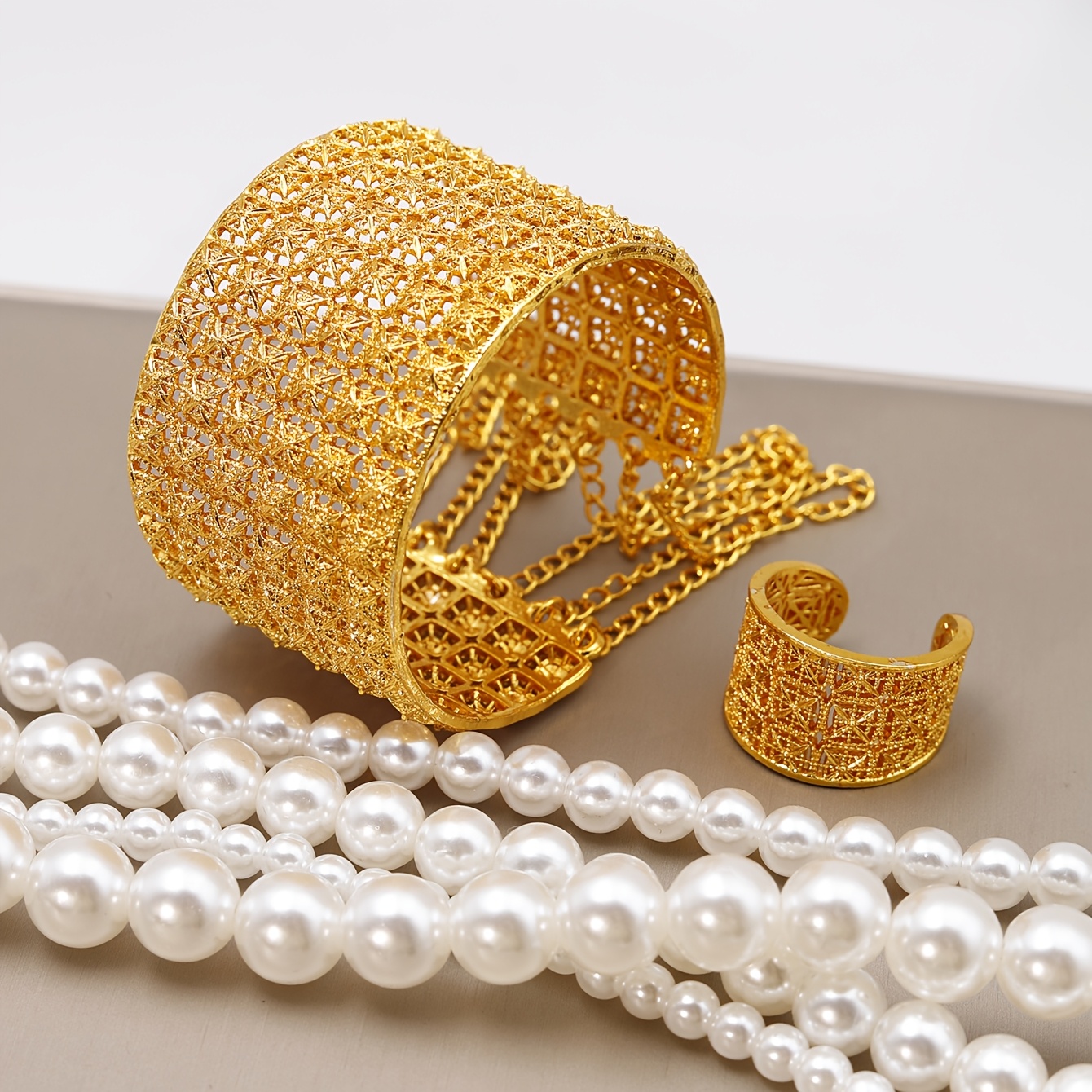 middle tassel open bangles