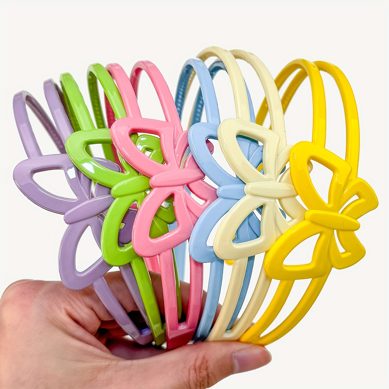 Image of 6pcs Set Of Glossy Hollow-out Plastic Hairbands For, Hair-pressing Anti-slip Headbands, Suitable For Daily Wear, Simple And Stylish, Suitable For