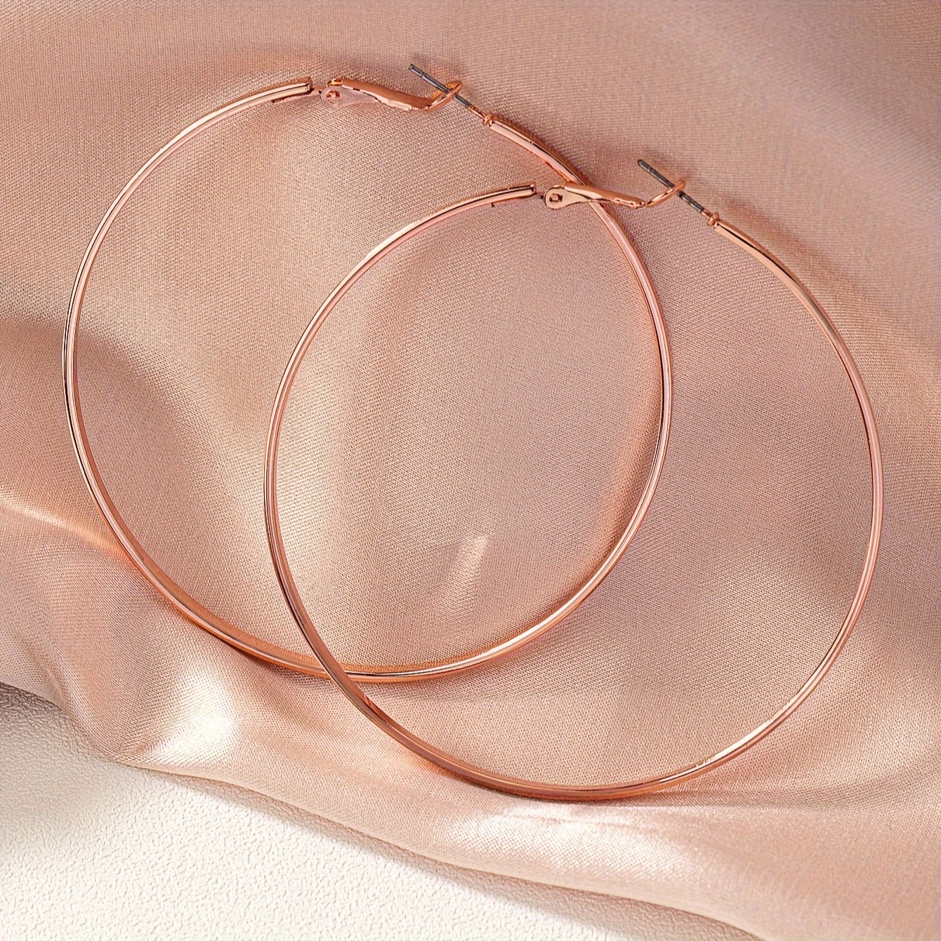 

Large Hoop Earrings, 1 Pair, Retro And Sexy Style, Fashion Exaggerated Design, Rose Golden Color, Round Circle Earrings For Women