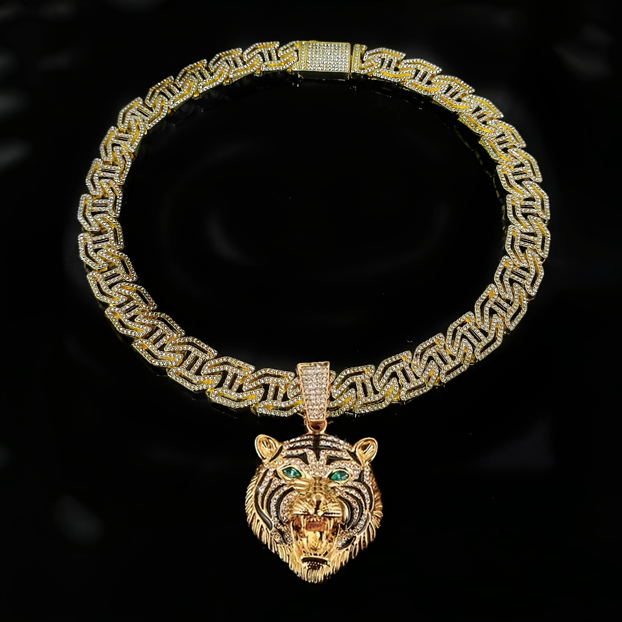 TEMU 1pc Domineering Green Shaped Pendant, With Inch Rhinestone Cuban Necklace, Suitable For Daily Wear And Gift For Men And Women