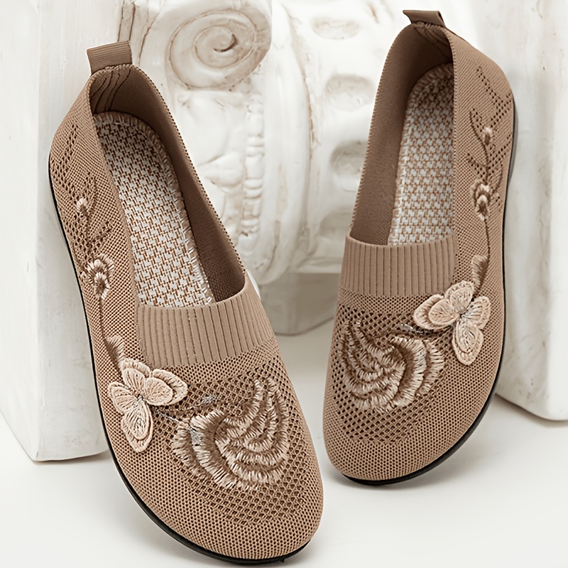 women chinese style slip loafers with floral embroidery breathable knit soft sole   suitable for mom sneakers ethnic shoes for spring hand washable outdoor footwear women shoes