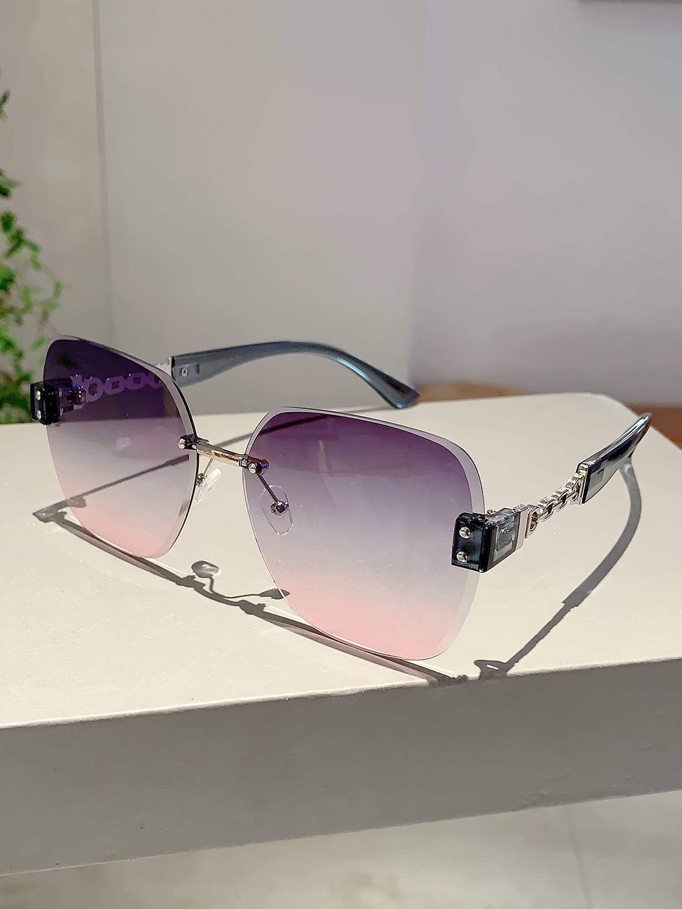 Women's Gradient Purple to Pink Hollow Fashion Glasses Oversized Retro  Style Lightweight Fashion Glasses with Case Holiday