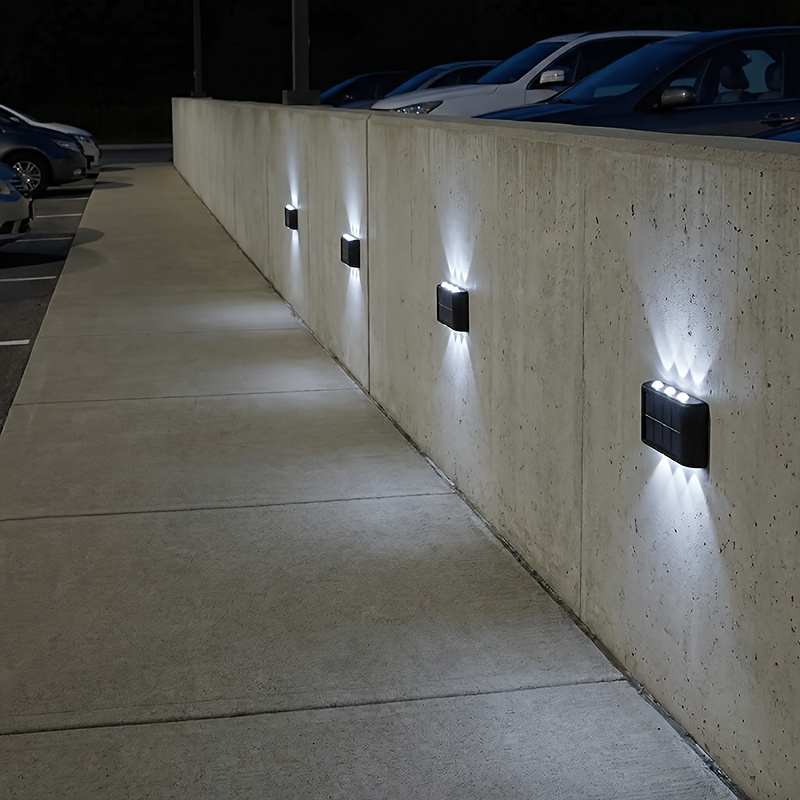 6 led solarnih zidnih svjetiljki, pogodno za vanjsku upotrebu. solarne svjetiljke za ogradu za jesensku vanjsku dekoraciju, od sumraka do  . led zidne svjetiljke za vanjske terase i garaže (dostupne u setovima od 4 ili 8) Detalji o proizvodu 3