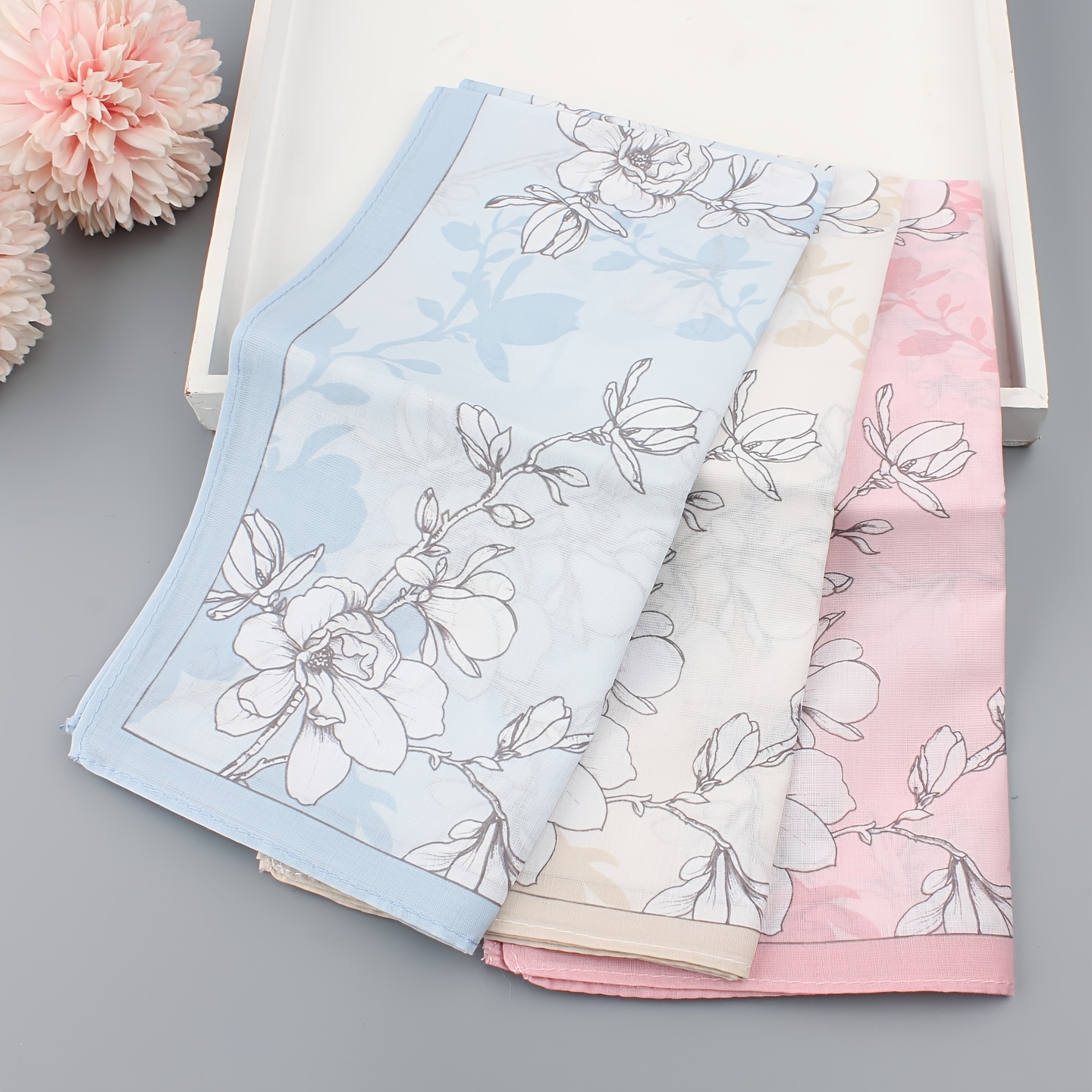 TEMU 3pcs Traditional Print Handkerchiefs Suitable For Women - Vintage Lightweight Suitable For Sweat Wiping, Blowing Nose, Hair, Wedding & Everyday
