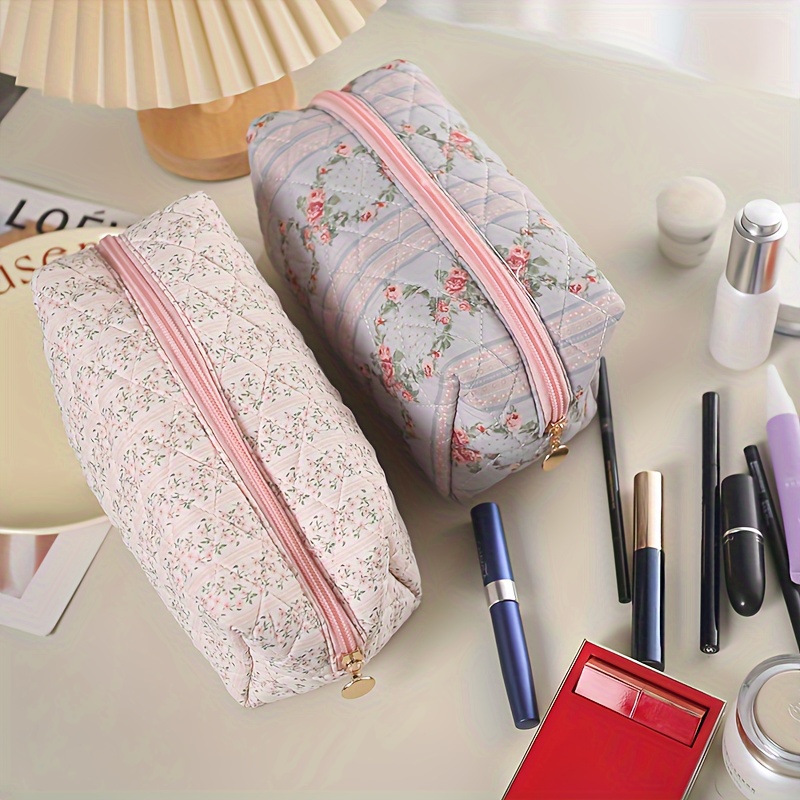 

Fashion Floral Quilted Makeup Bag, Cute Style Travel Zipper Cosmetic Pouch, Toiletry Organizer Holiday Gift For Women And
