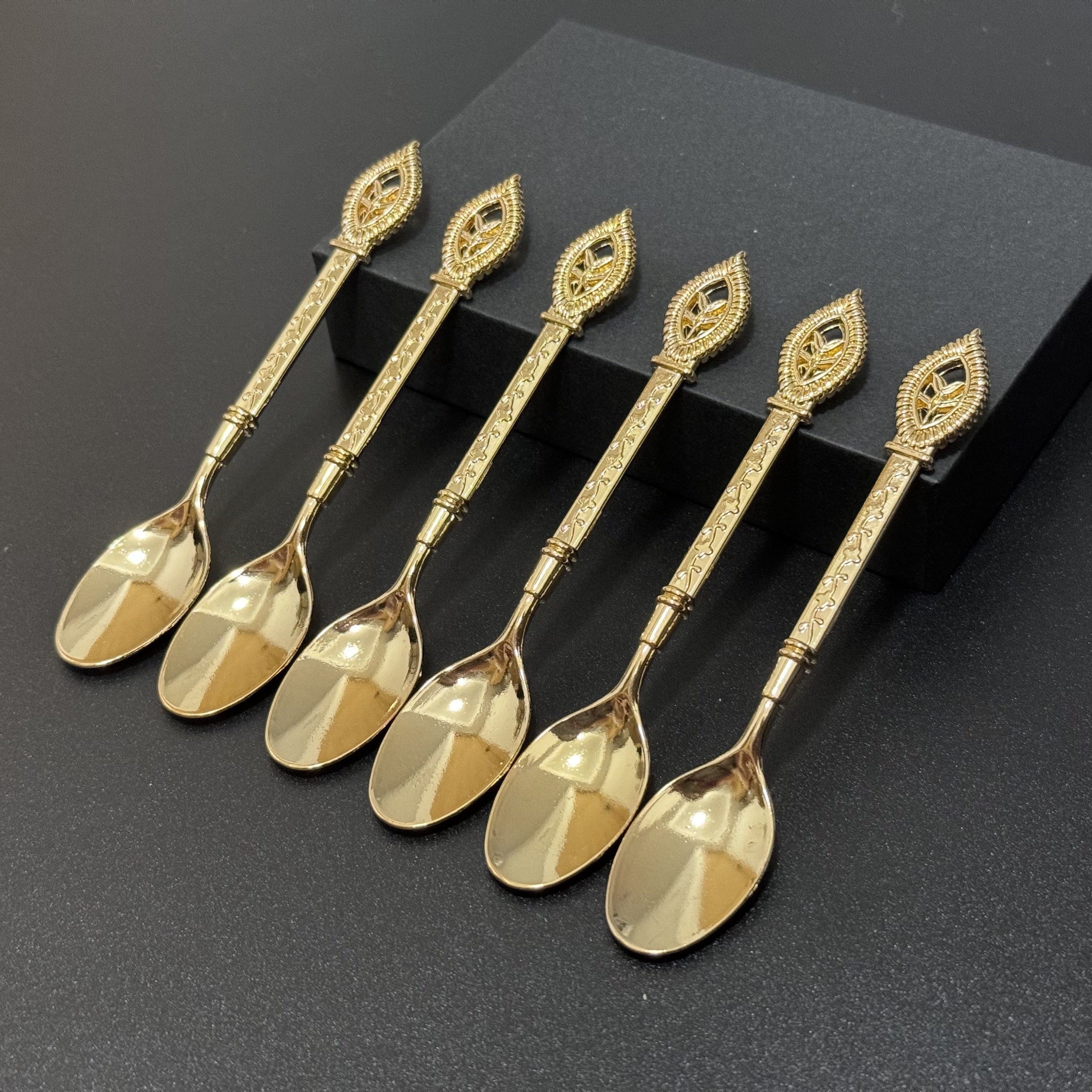 TEMU 6pcs Vintage Floral Engraved Small Spoons, Elegant Teaspoons For Afternoon Tea, Coffee Stirrers For , Ideal Housewarming & Christmas Gift For ,