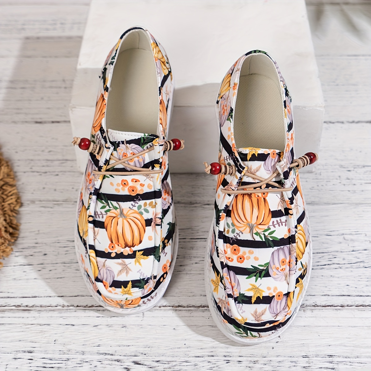 

Women's Pumpkin Print Sneakers, Casual Lace Up Outdoor Shoes, Lightweight Low Top Shoes