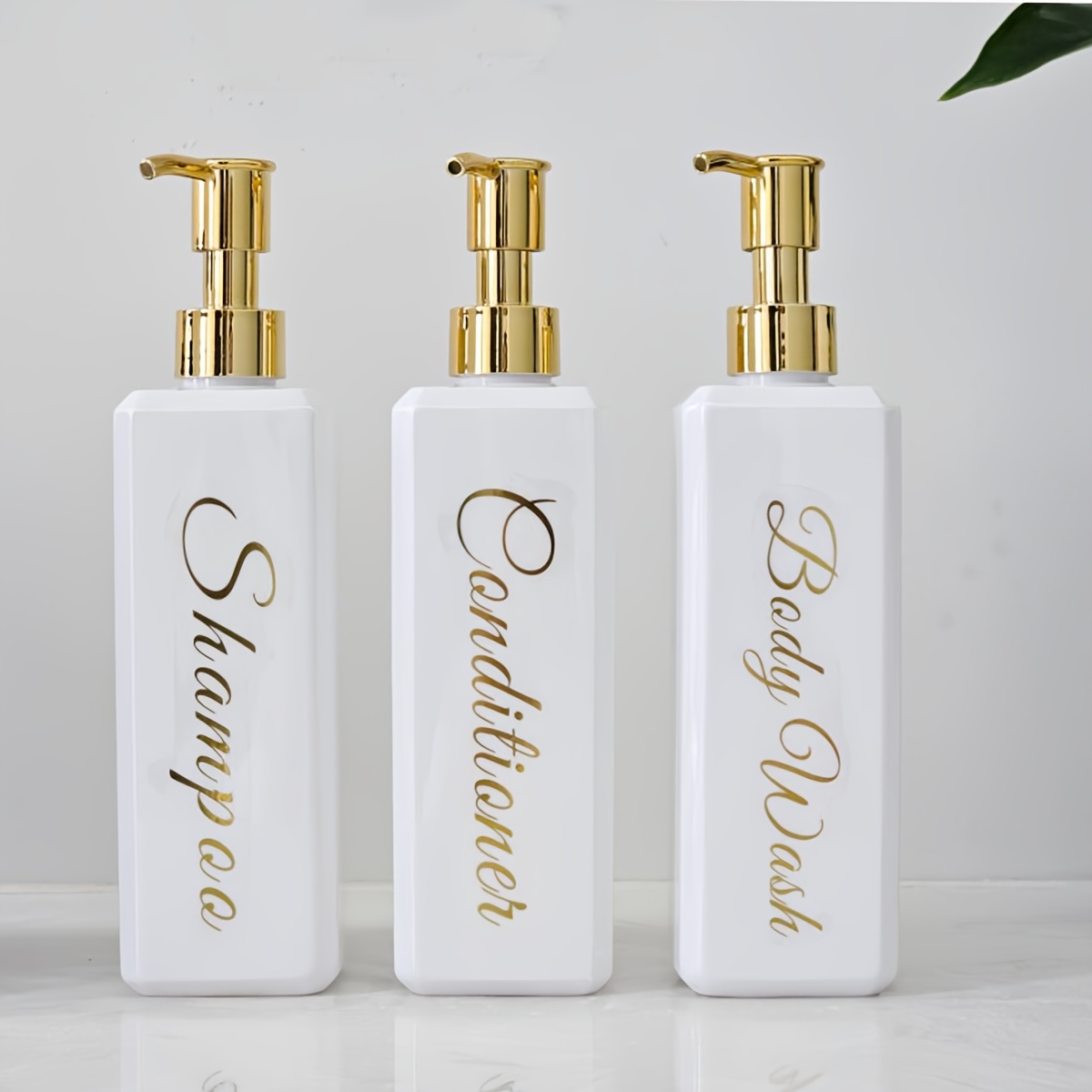 

3-piece Luxury Golden Shampoo & Conditioner Dispenser Set - Bpa-free, Fragrance-free Plastic Pump Bottles For Bathroom Essentials Bathroom Accessories Shampoo And Conditioner Dispenser