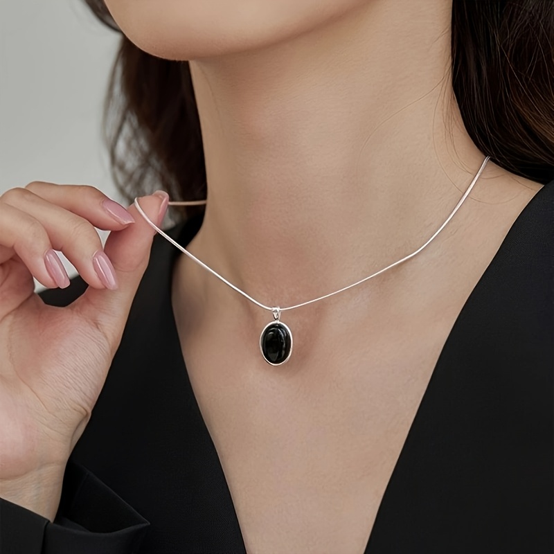 Simple And Elegant Black Oval Pendant Necklace, A Perfect Accessory For Casual Attire