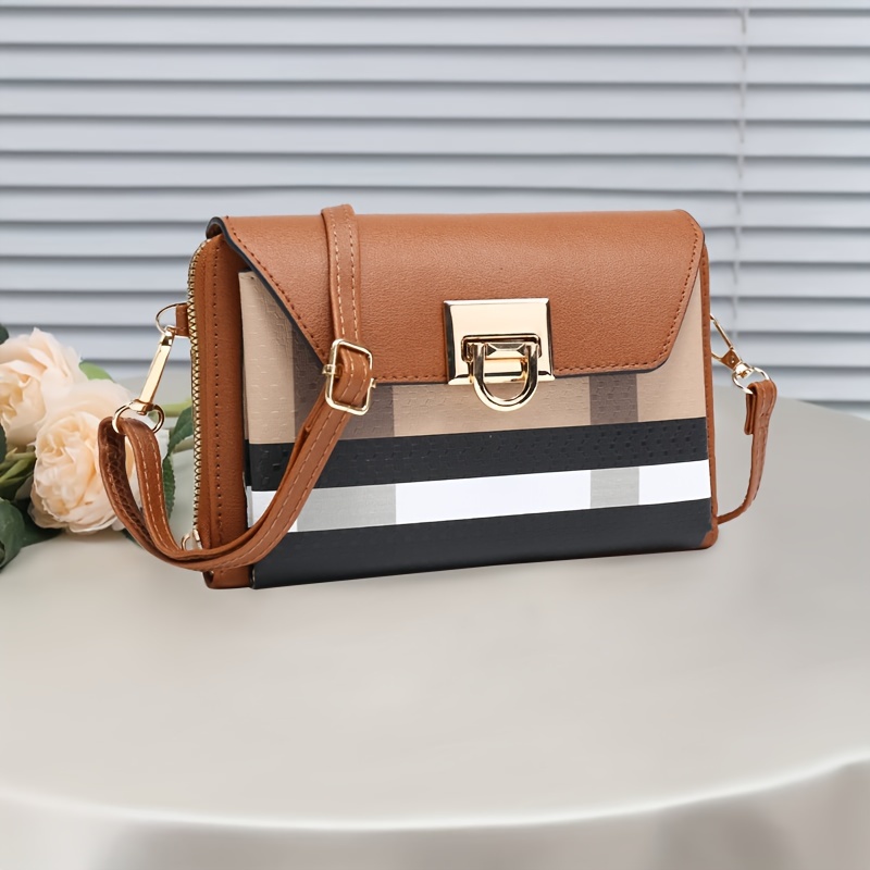 

Valentine's Day Party Series Striped Patchwork Women's Small Crossbody Bag, Adjustable Shoulder Strap, Zipper Closure, Suitable For Cycling, Travel, Exercise, And Walking