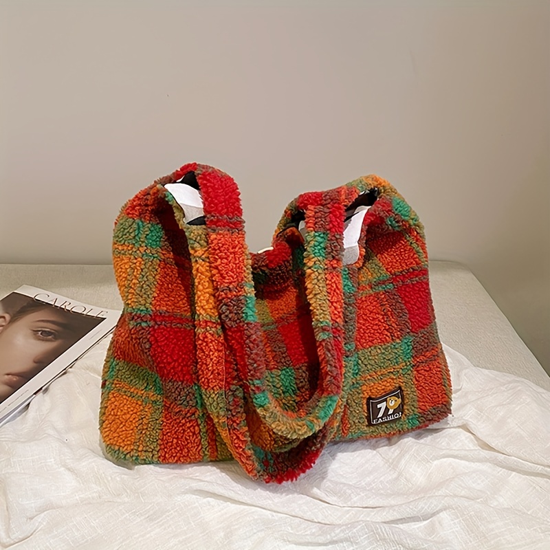 Plaid bag color and pattern details