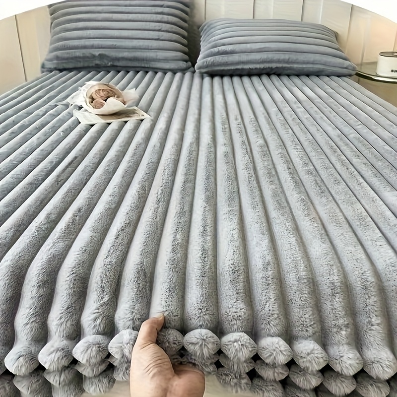 Image of Autumn Winter Flannel Fitted Sheet, Thermal Brushed Fabric, Deep-pocket In Multiple Sizes & Colors, Non-pill Warm Breathable Bedding For Bedroom Dorm Hotel, Machine Wash