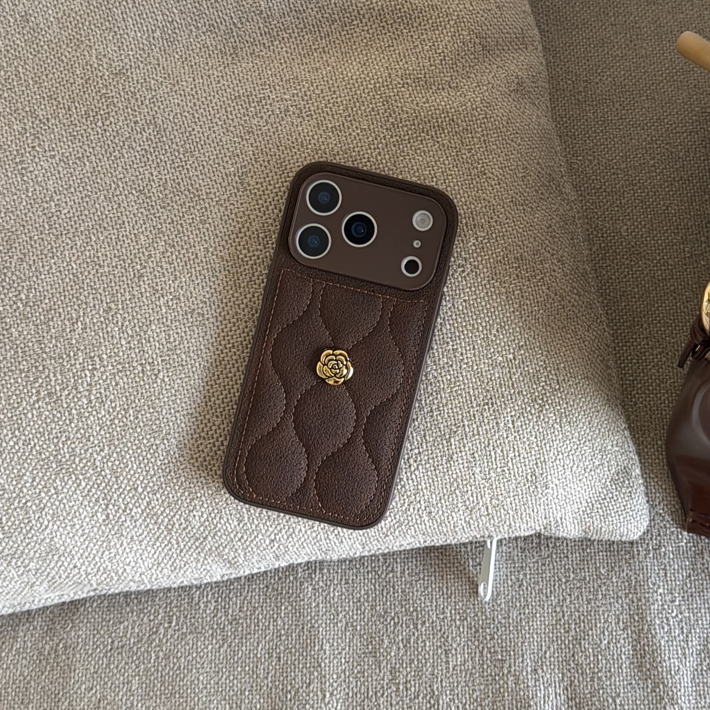 TEMU Phone Case - Down Wavy Pattern Brown 3d Camellia Phone Case Suitable For For Iphone 18 Pro Max Case/for Iphone 17 Pro Max Case/for Iphone 16 Pro