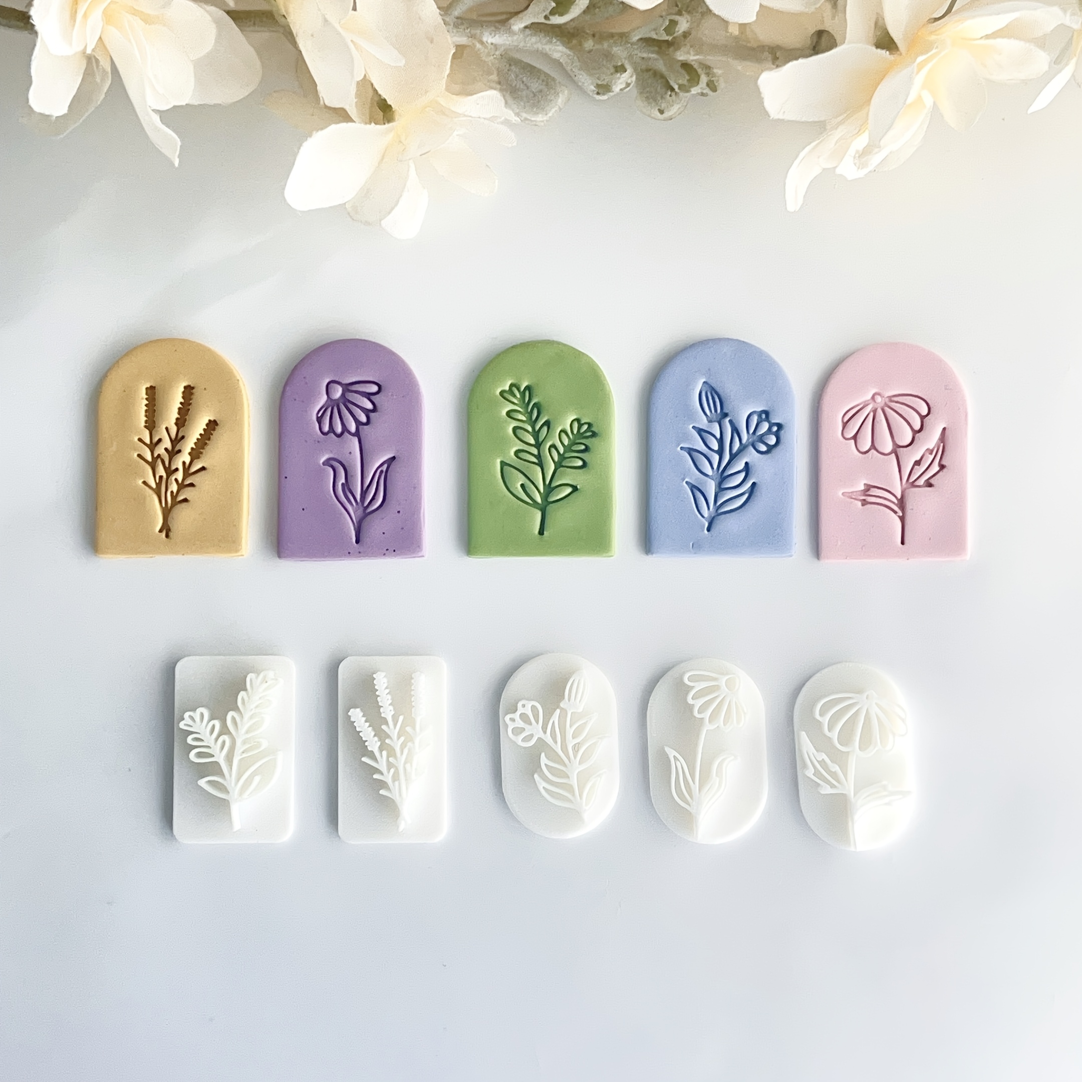 

5pcs Spring Series Leaf And Daisy Shaped Stamp Fondant Molds Set, Polymer Clay Stamp Tools Kit, Plastic Material, Ins Wind Style, With Pendant Crafting For Clay Art