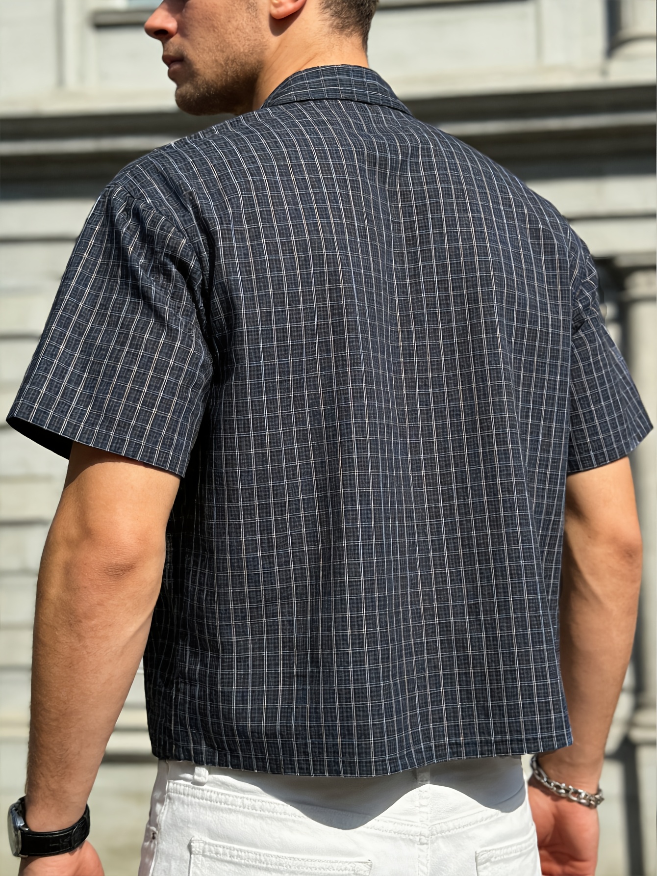 Fashionable Plaid Design Short-Sleeve Cropped Shirt for Summer