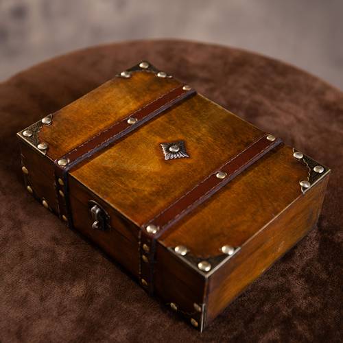lockable vintage handmade wooden storage box decorative retro style suitcase for jewelry souvenirs home decor christmas gift new year gift mens gift womens gift etc note this product is hand distressed