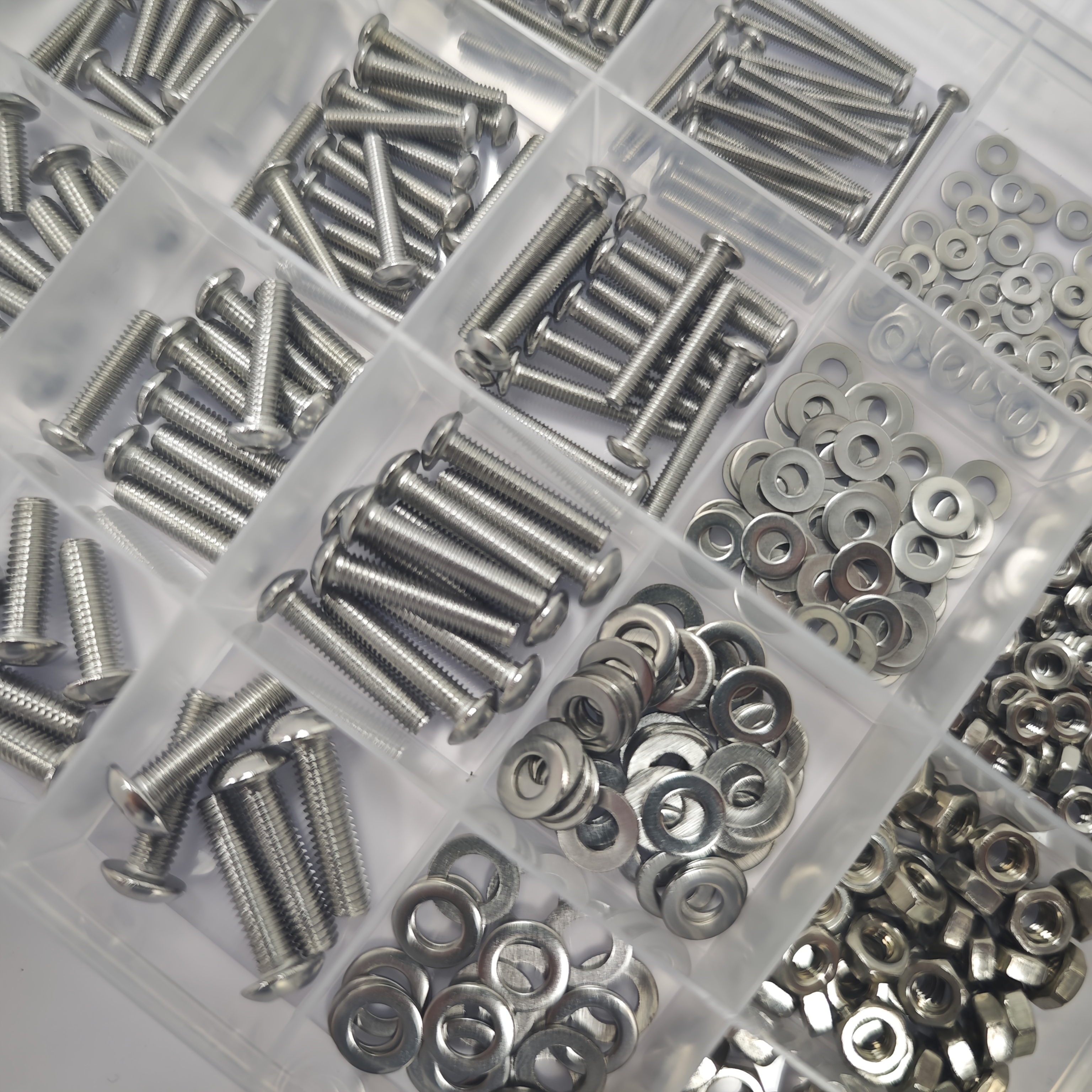 Kit de 600 piezas de herrajes de acero inoxidable - Tornillos, tuercas y arandelas con cabeza de botón, tamaños M2, M3, M4, M5