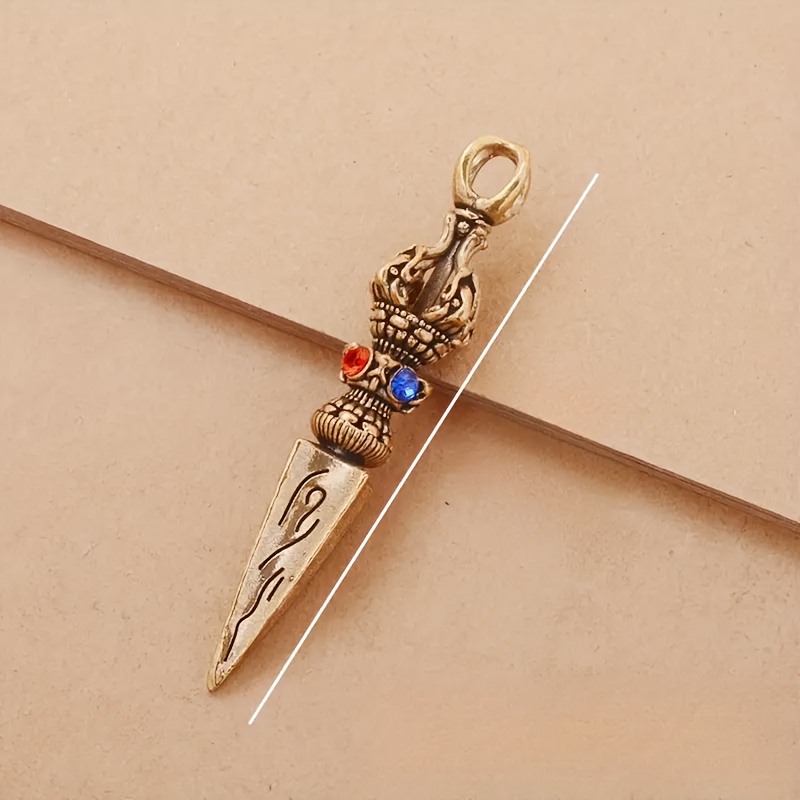 Image of Brass Car Key Clips, Copperware Handles, Pendants, Suitable For Office Desks, Living Rooms, Bedrooms - No Electricity Required, Suitable For All Room Types.