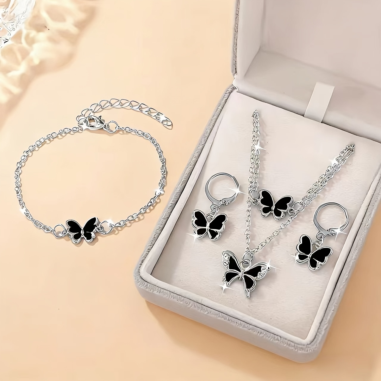 TEMU Parure de bijoux 4 pièces papillon et 3 pièces, boucles d'oreilles clous, collier, bracelet et boucles d'oreilles clous polyvalents pour femme,
