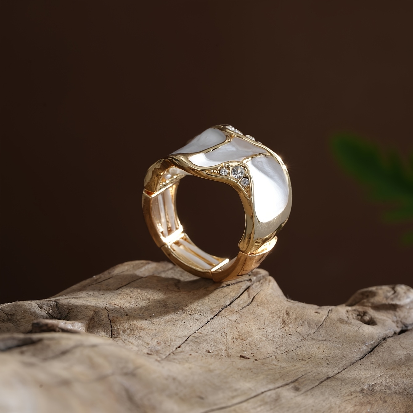 Women's Cringcoco Golden Plated Wavy Wide Statement Ring