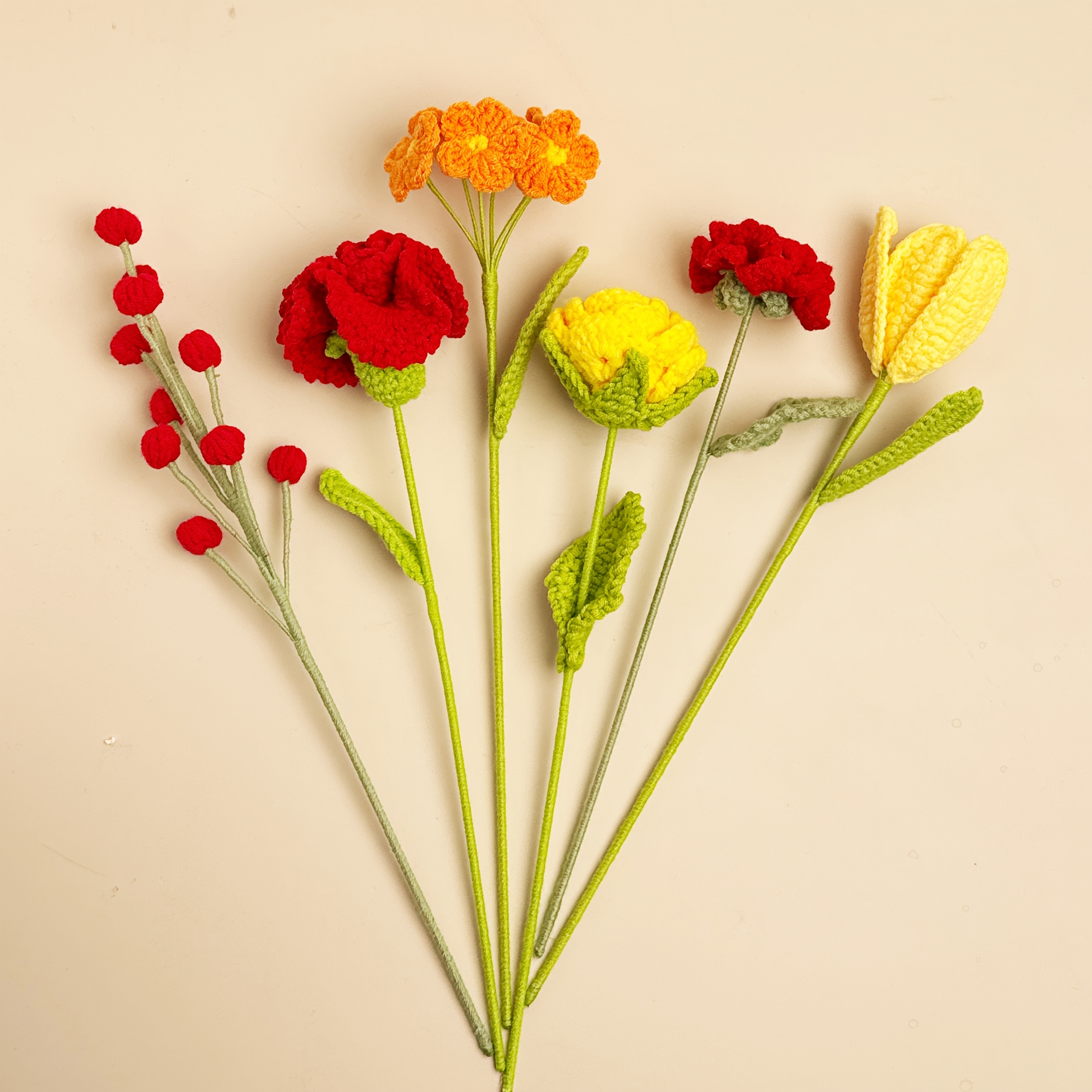 E-shop Ein Set aus 6 Häkelgarn-Bouquets, Geschenke zum Valentinstag, Muttertag, Lehrertag, für , , Großmütter, Geburtstagsgeschenke, Tulpen, , Rosen,
