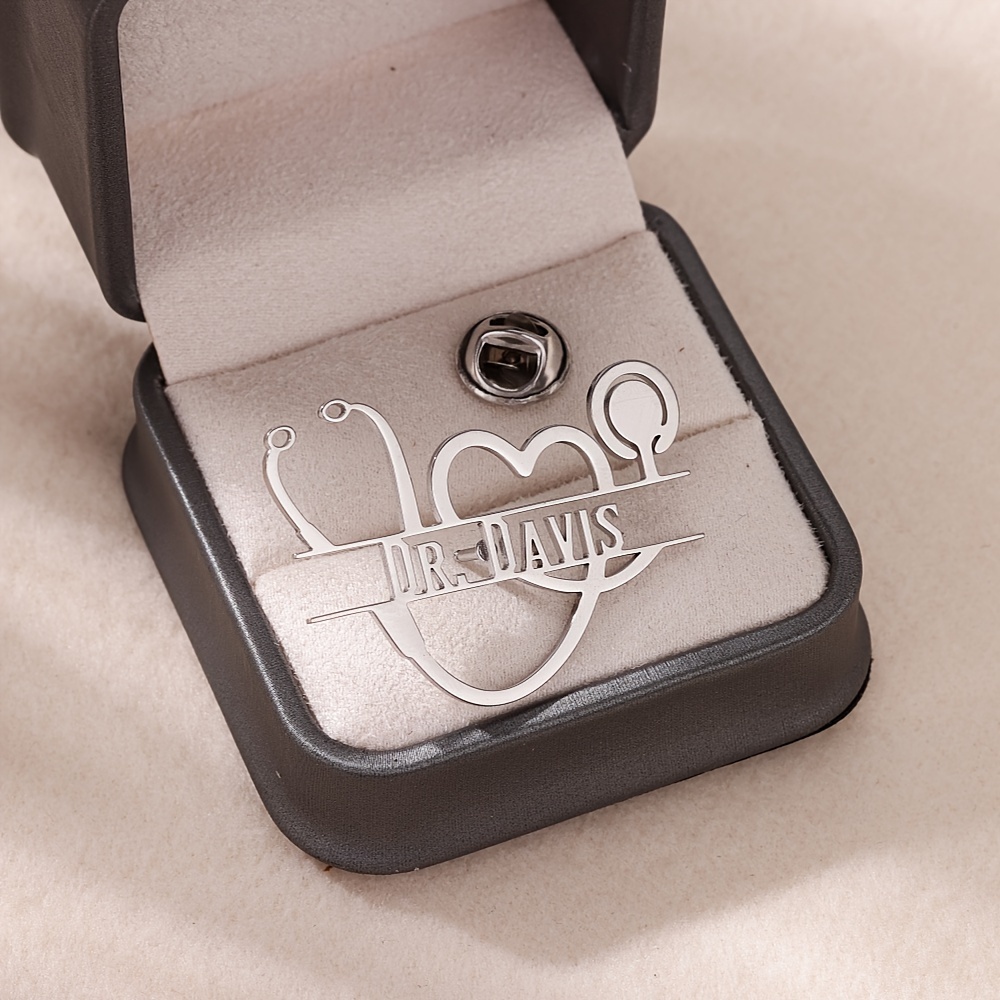 Image of 1pc [custom Brooch] Personalized Heart Stethoscope Custom Name Brooch Stainless Steel Christmas Thanksgiving Doctor Nurse Veterinarian Perfect Gift Daily Wear (no Gift Box)