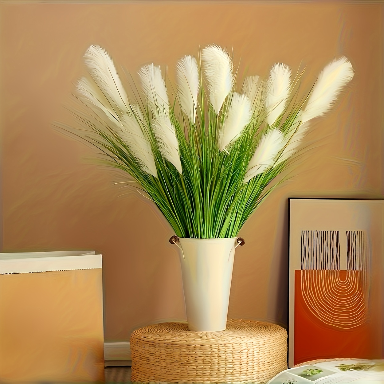 Un ramo de hierba de pampa artificial de 31.43 pulgadas, compuesto por plantas de paja de plástico realistas para exteriores con juncos y arbustos de hojas verdes, que incluye catarinas sintéticas; adecuado para el hogar, la oficina, el porche.