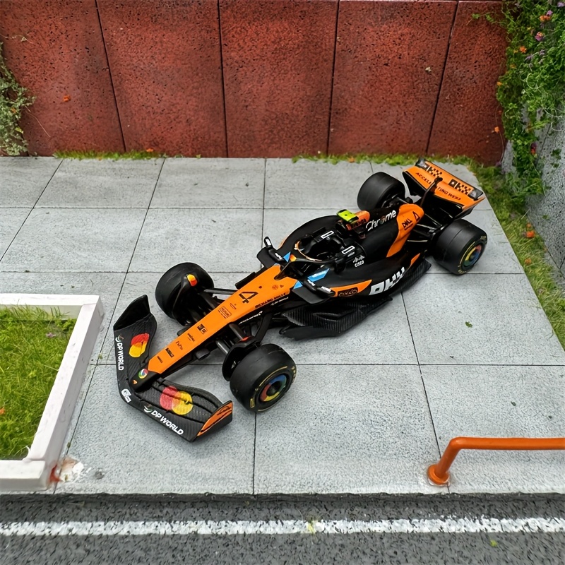 2025 F1 McLaren Team MCL39