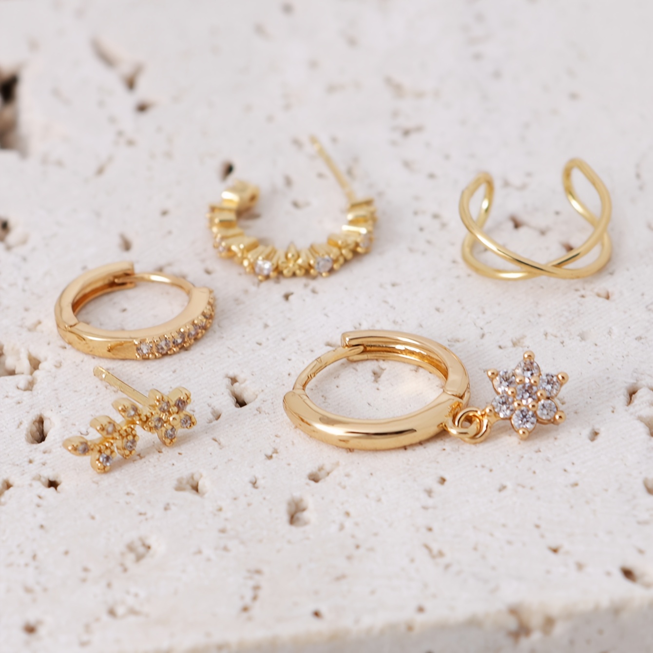 E-shop 5-teiliges Damen-Ohrring-Set, Exquisite kleine synthetische Zirkonia-Blumenohrringe, Party-Musikfestival-Tagesaccessoires