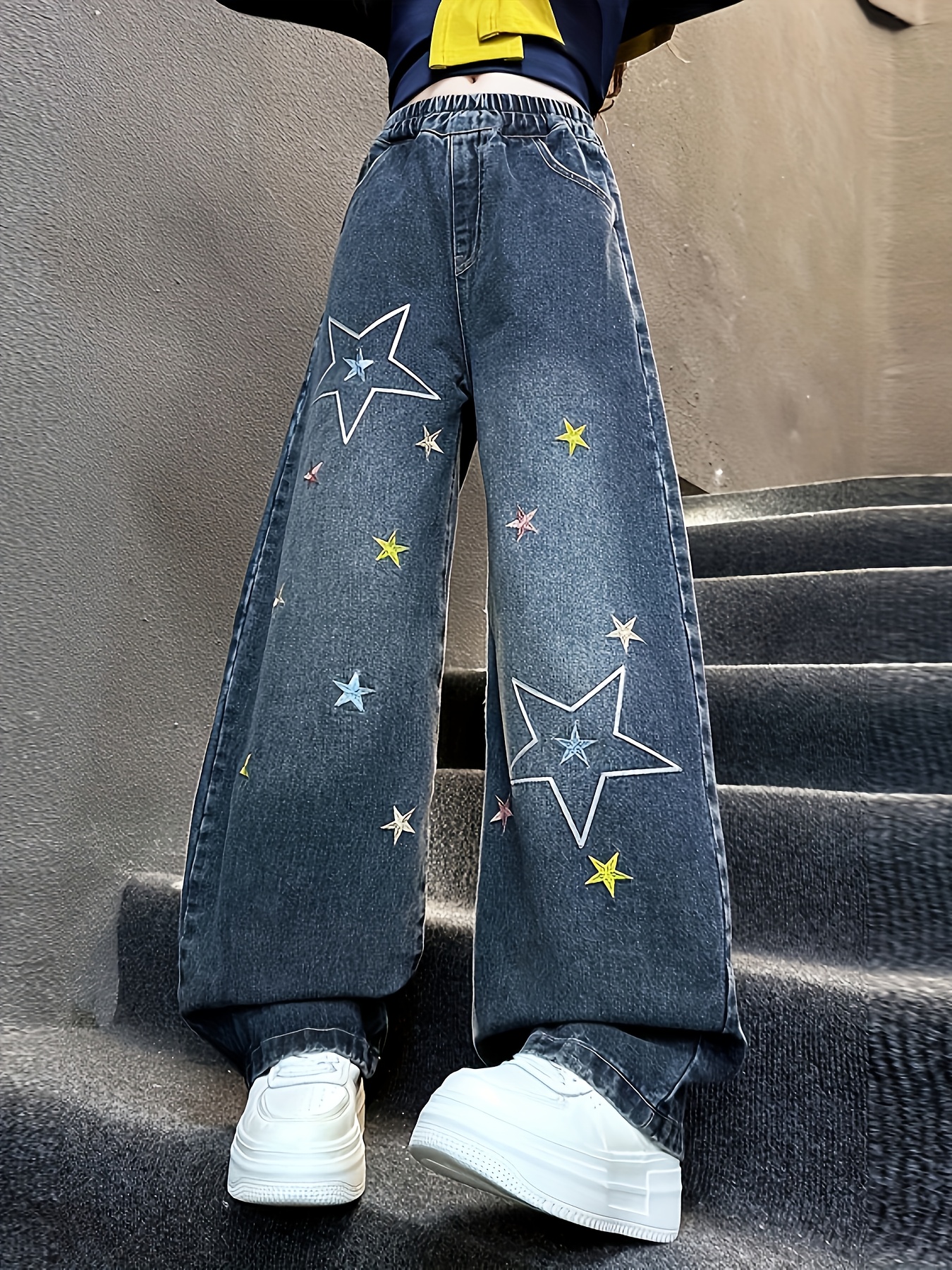 star baggy jeans sold on Temu Canada