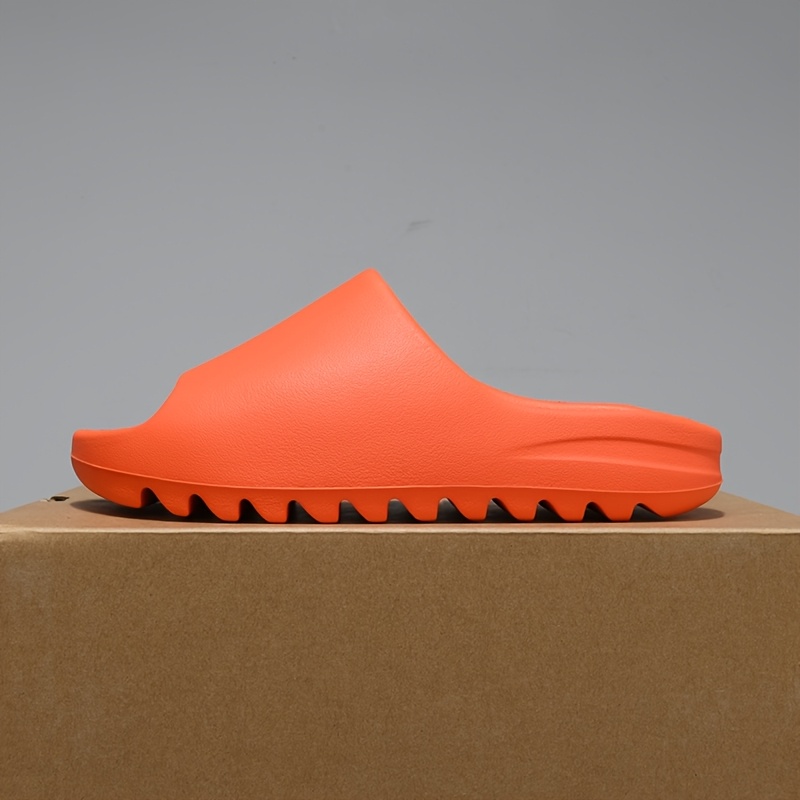 Men'S Summer Slippers for Indoor And Outdoor Use, Featuring Non-Slip Soft Soles, Perfect for Couples.