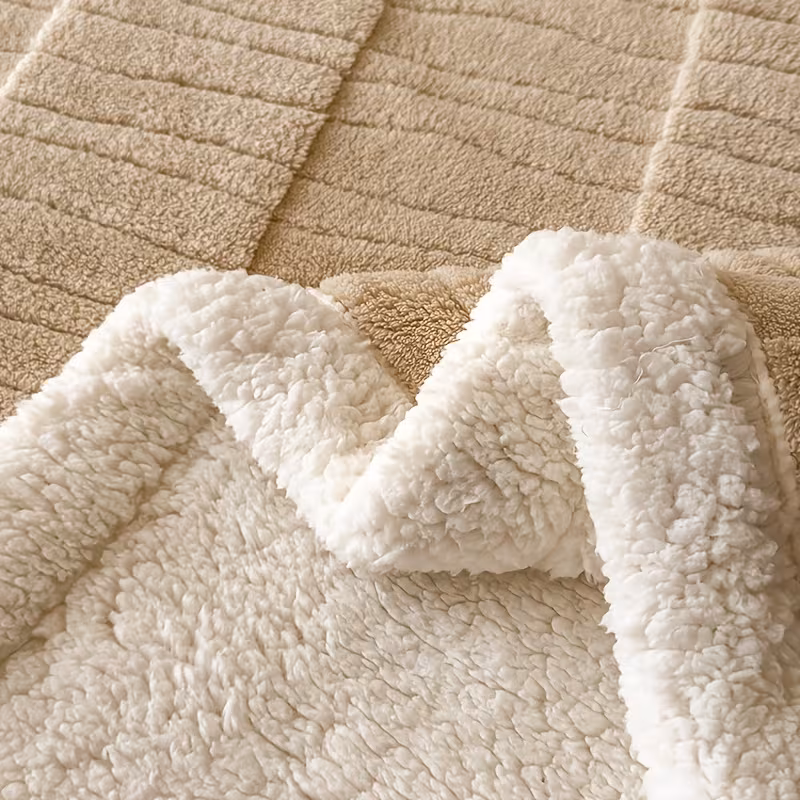 1pc luxury fleece thick double layer blanket plush winter bedspread machine washable cozy throw for bed sofa outdoor decor in brown navy burgundy dark green light green pink Product details 6