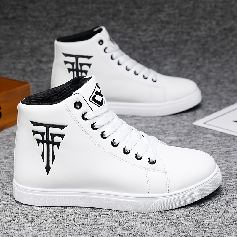 [Baskets] Une paire de chaussures de sport montantes décontractées pour le skate en extérieur, confortables et adaptées aux voyages et au fitness (disponibles en tailles plus grandes), en blanc et noir, avec un style minimaliste