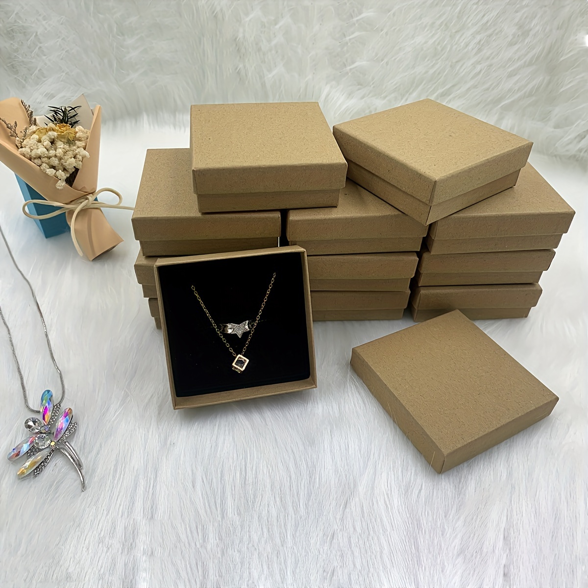 

Sustainable Vintage Kraft Paper Jewelry Gift Box With Lid - Light Brown, Fantasy Ladybug Theme For Rings & Earrings Packaging