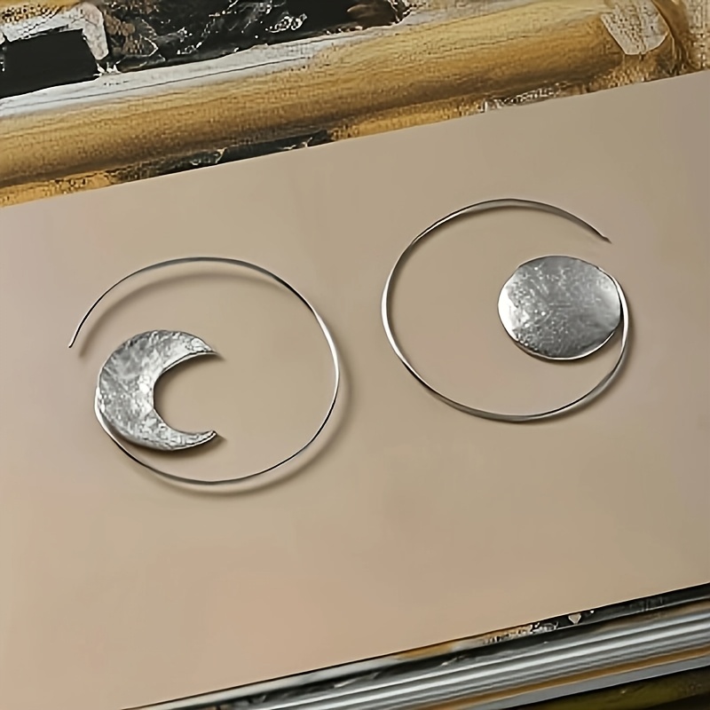 TEMU Pendientes de perno asimétricos novedosos minimalistas de estrella, sol y luna 40