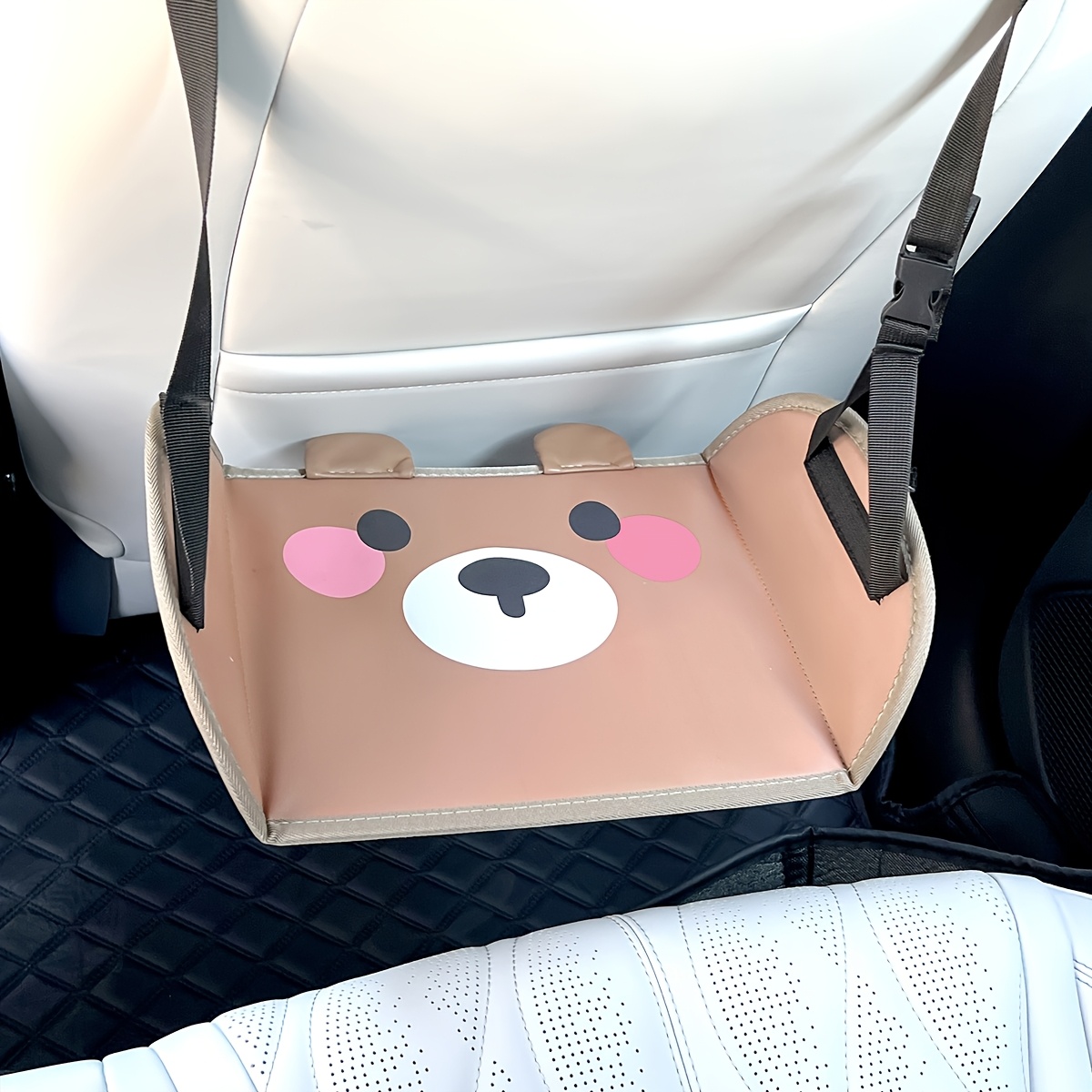 E-shop Niedlicher Autositz Fußstütze mit verstellbaren - ein brauner, tragbarer Hocker für auf Reisen und im Büro, im Cartoon-Stil für zusätzliche