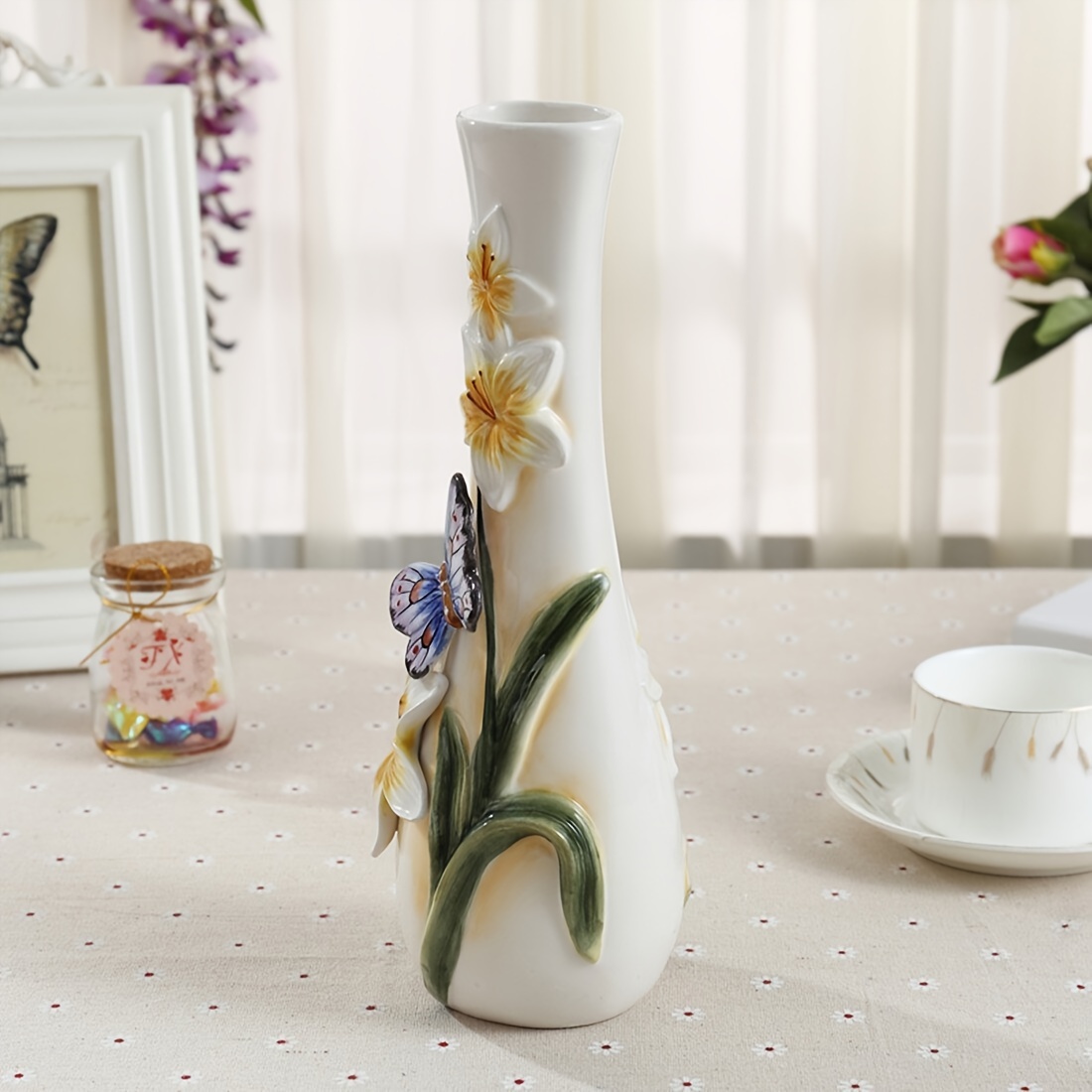 10インチのh セ エンボスメント花瓶 手描きの蝶と百合の花の