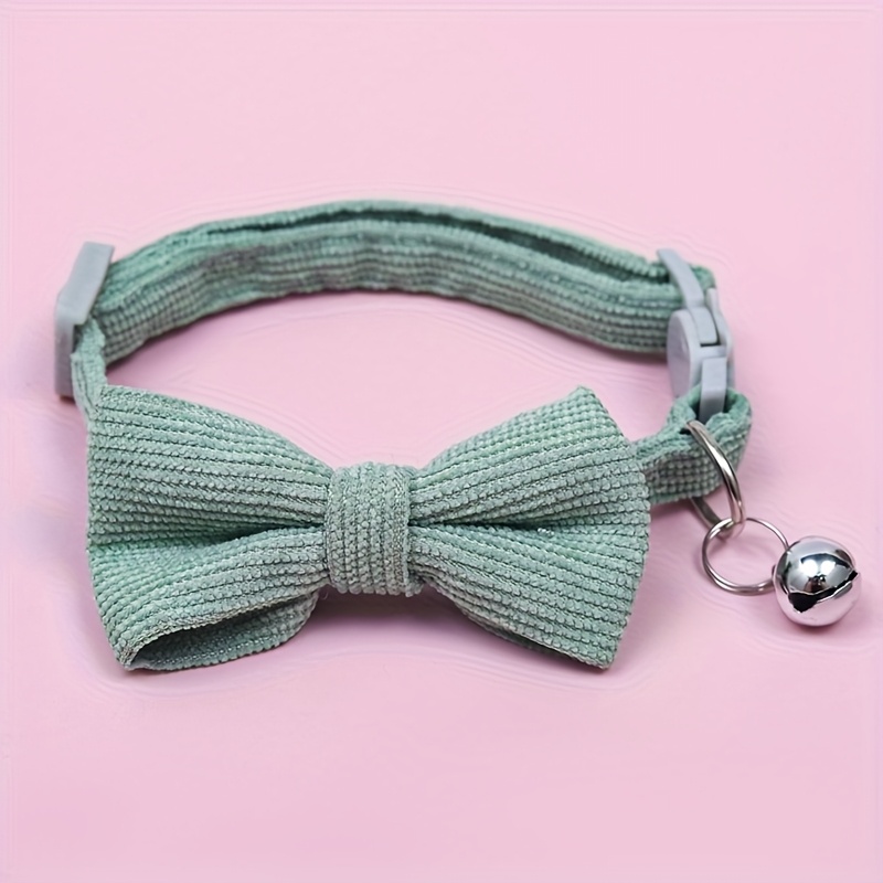a removable bow tie corduroy cat collar suitable for small cats with adjustable size Product details 2