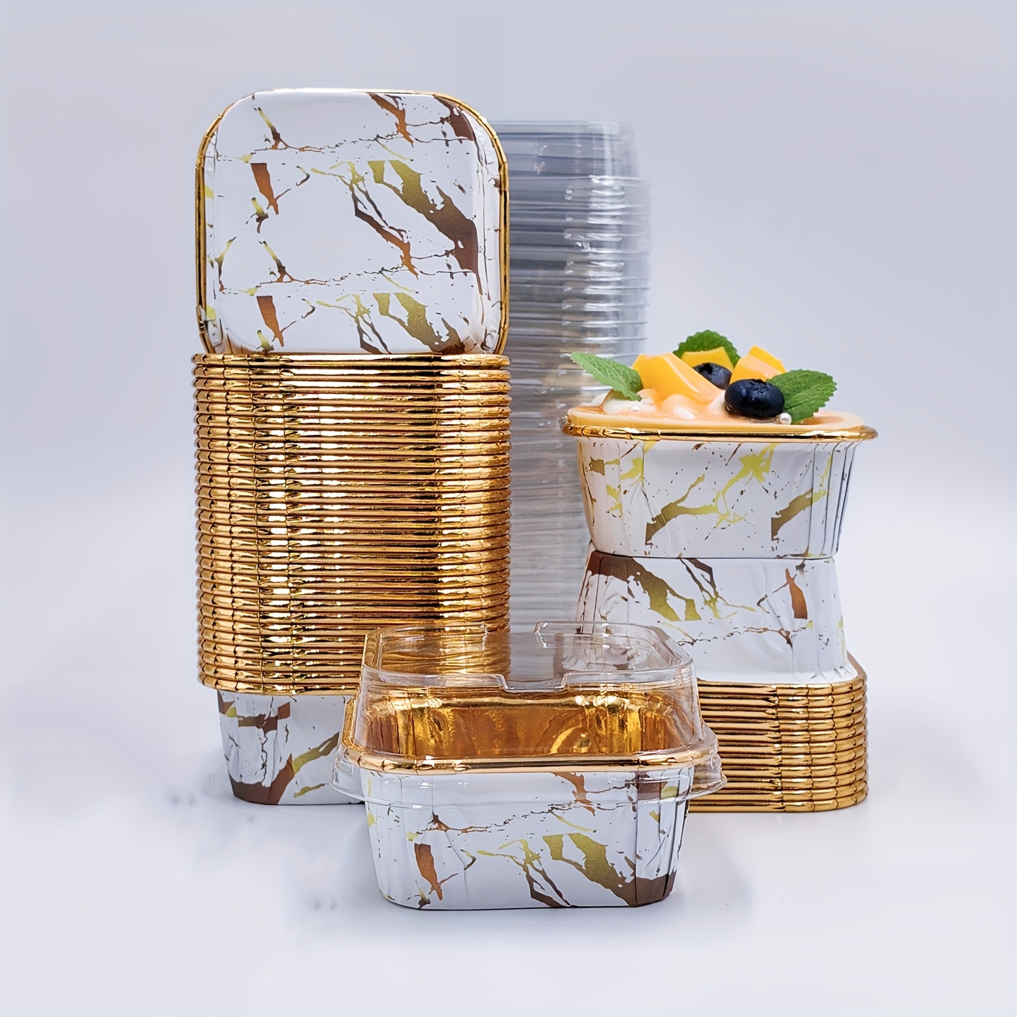 E-shop Set, 50 Stück Einweg-Cupcake-Förmchen mit Deckeln, Quadratische Papierbackförmchen, Hitzebeständige Papier-Cupcake-Formen, Glänzende