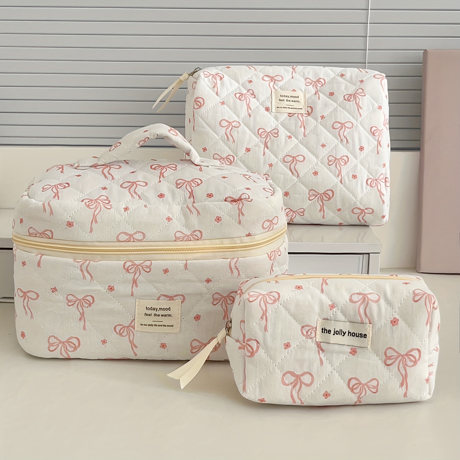 

Chic Ribbon Cosmetic Bag - Spacious & Portable Makeup Organizer For Travel, Ideal Gift For Women