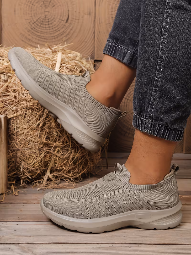 mens knit slip on casual sneakers lightweight ideal for daily commutes weekend trips versatile easy on shoes Product details 4