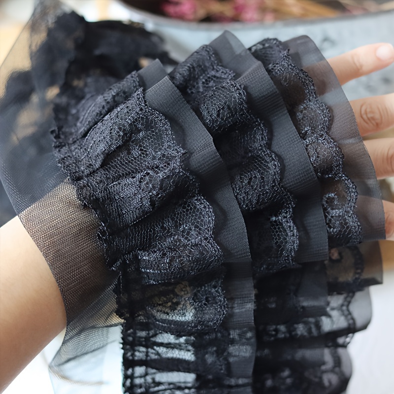 A Black And White Three-layer Chiffon Lace With A Width Of 13cm At The Skirt Edge, Along With Lace Embellishments