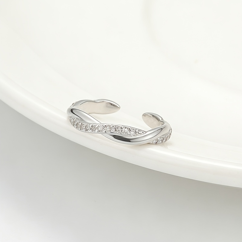 Elegant Adjustable Twisted Toe Ring — Unisex Summer Accessory