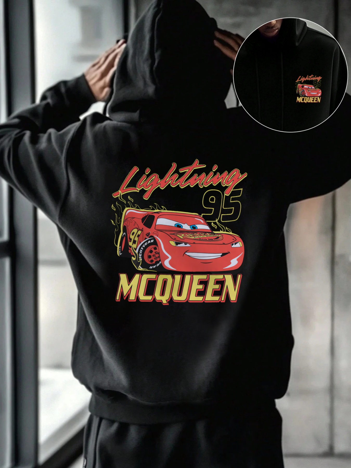   hoodie van   - zwart met rood & geel cartoon ontwerp, tekst   , casual gebreide trui, machinewasbaar,   pasvorm, perfect voor tieners & terug-naar-school seizoen, casual   hoodie | cartoon karakter hoodie | gebreid constructie,   hoodie 0