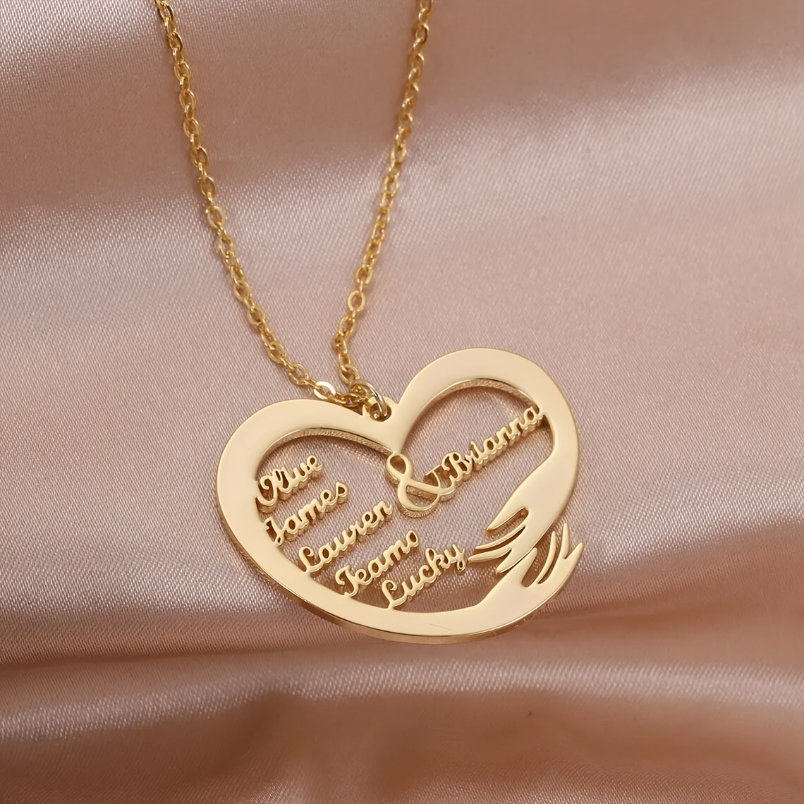 E-shop Personalisiertes 1-6 Familienname Halskette, Individuelles Herz Multi-Namensschild Halskette, Edelstahl Handumarmung Anhänger Halskette,