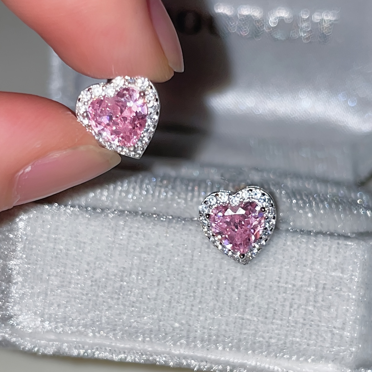 TEMU 1 Pair Elegant Delicate Stud Earrings Shiny Zirconia Heart Stud Earrings Pink Crystal Amethyst Birthday Stone Earrings Charm Earrings Anniversary Holiday Gift