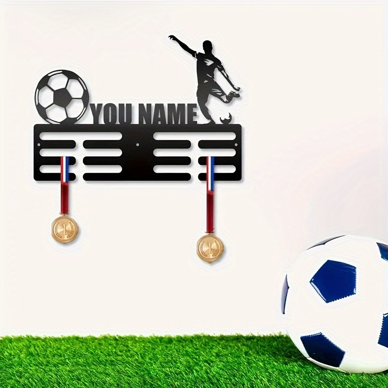 

1pc Porte-médailles de football en métal personnalisé - Présentoir mural à 12 tiges - Médailles suspendues, et trophées - Silhouette de de football Art mural - Amovible, réutilisable, décor pour